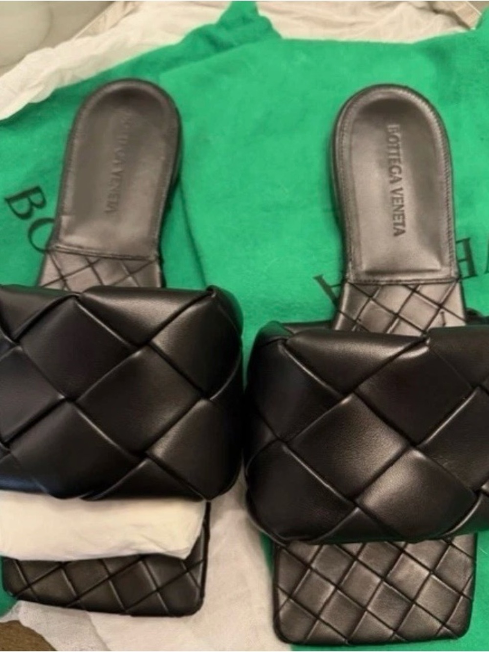 Bottega Veneta Black Padded Intrecciato Slide Mules, Size 39, MSRPN $1,350